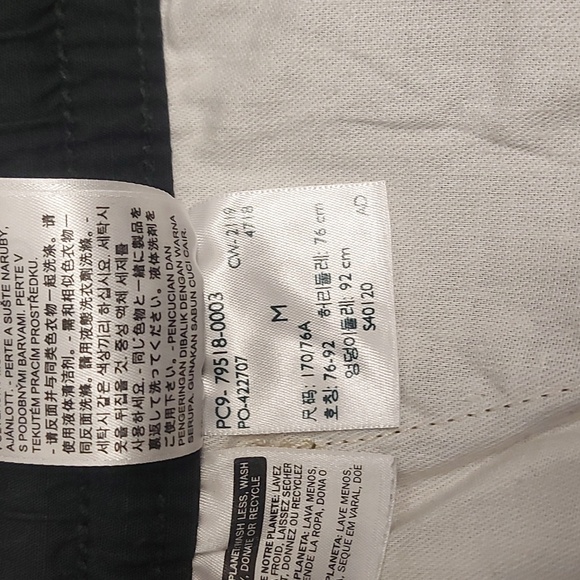 Men's Black Levi's ripstop cargo joggers - Picture 10 of 10